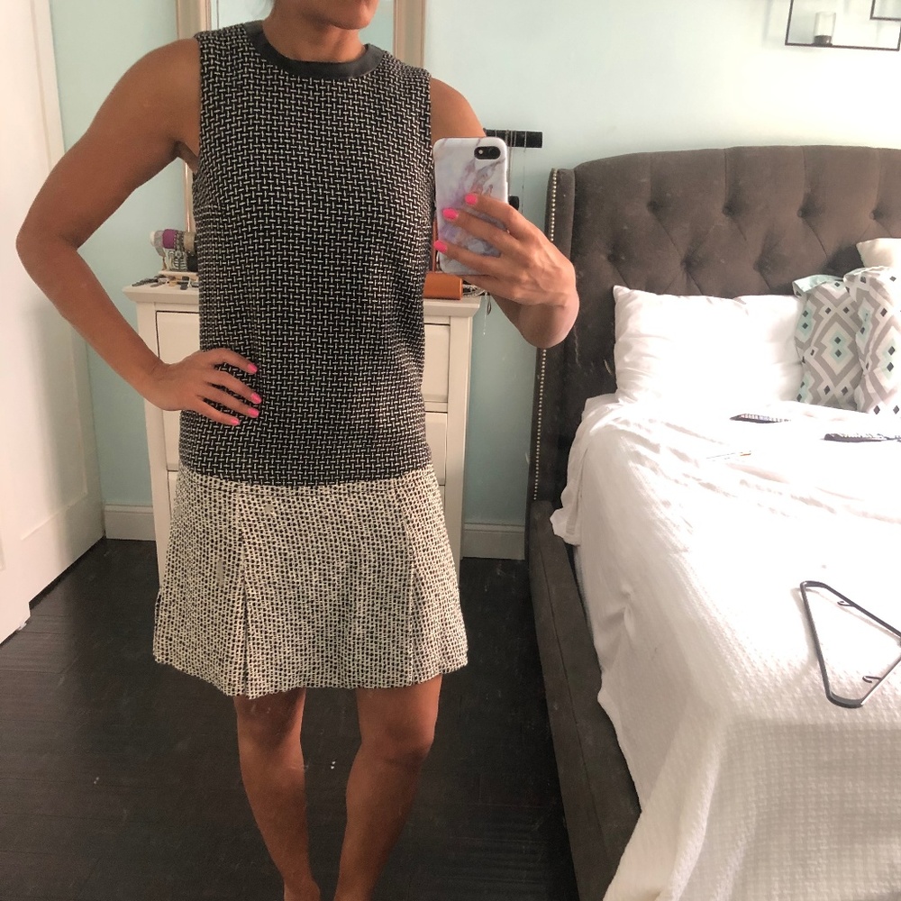 DVF BLACK AND WHITE TWEED WORK DRESS US SIZE 2
